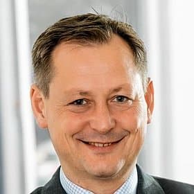 Dmitry Vavilov, Diplom-Jurist (Russische Föderation), LL.M. bei PKF Fasselt